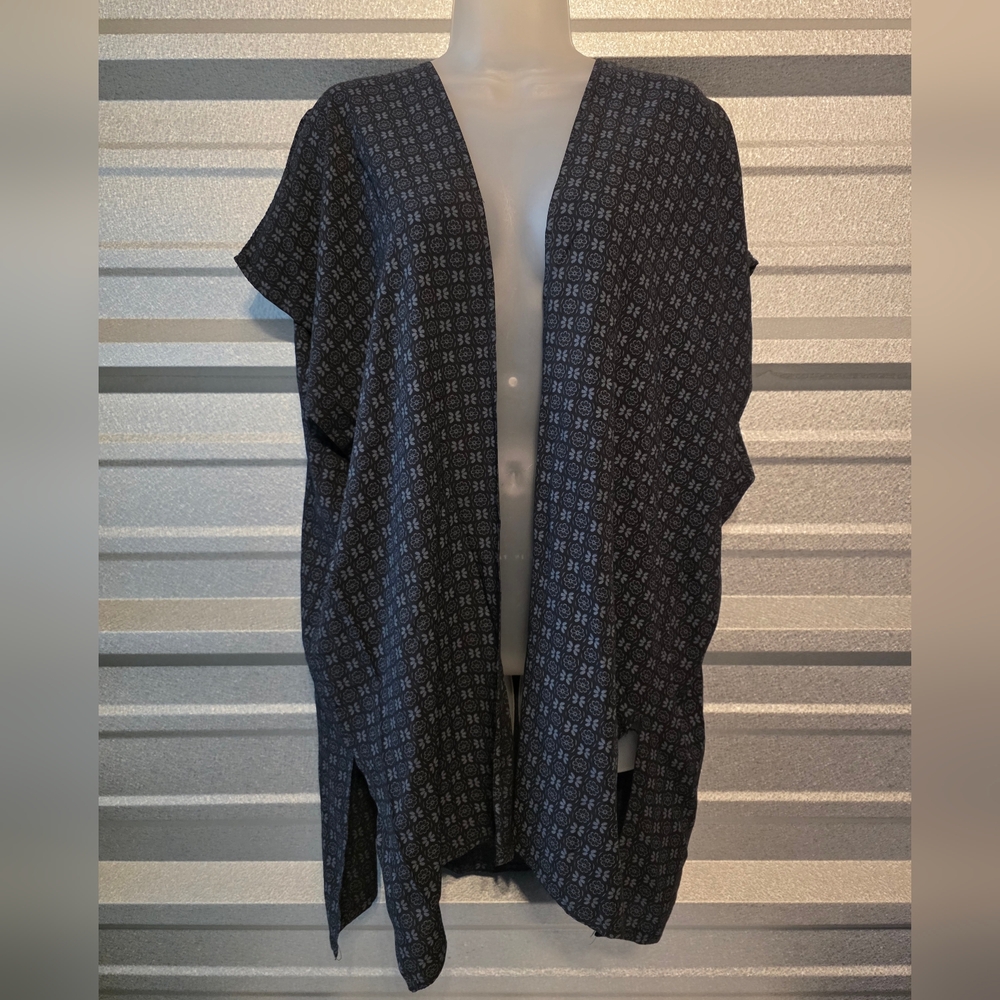Made In Italy Navy Patterned Kimono Cardigan - Picture 2 of 5